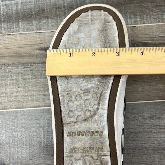 Sketchers Megacraft Black and White Sneaker Flats Size 4.5 - Picture 15 of 16